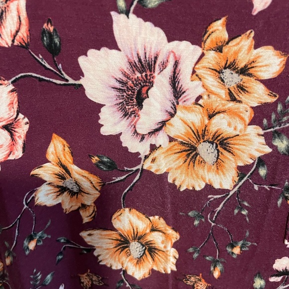 MIX Tee Shirt Dress with Flowers - Picture 2 of 4